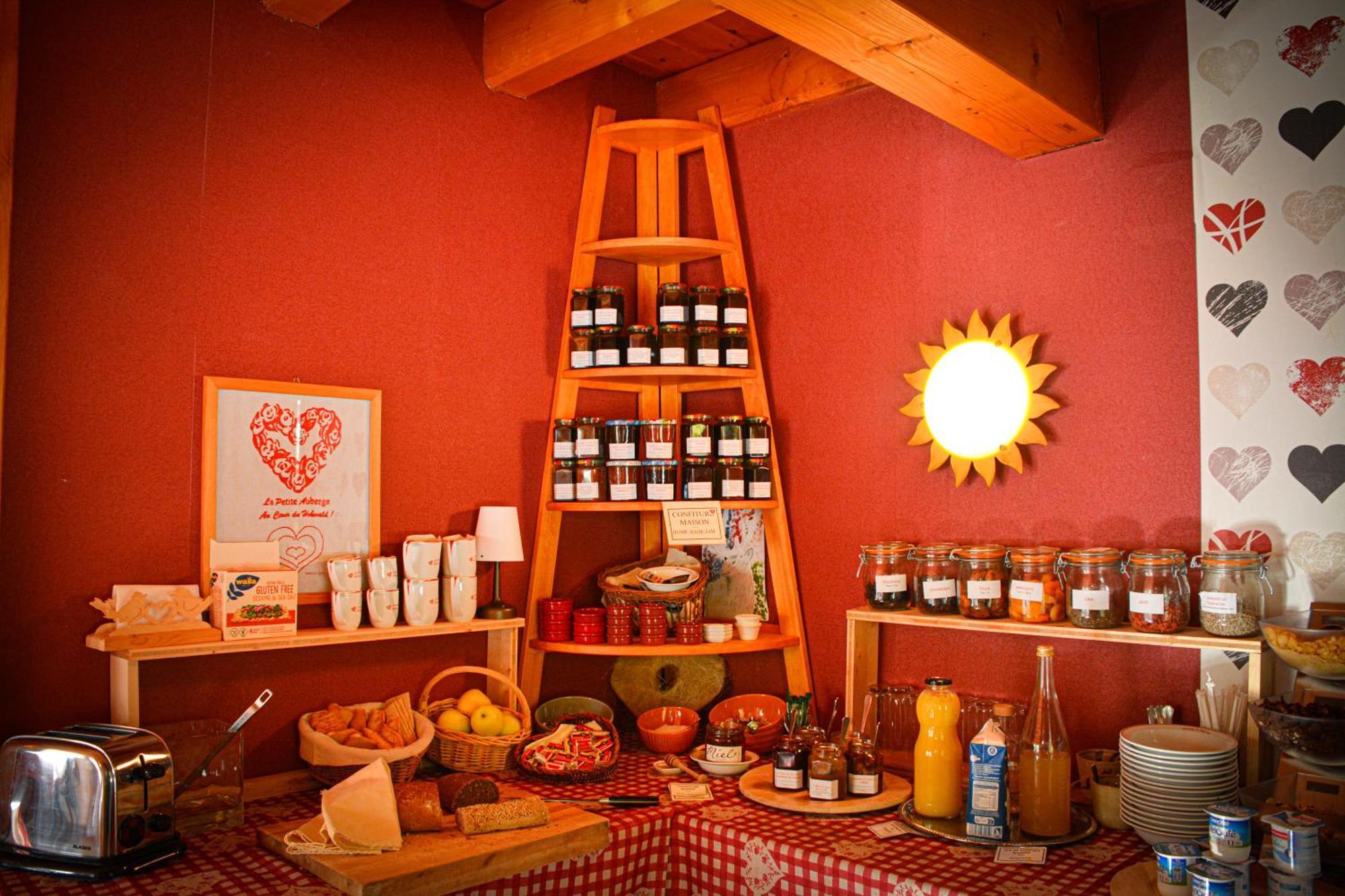 לה הוואלד Logis Hotel Restaurant La Petite Auberge Alsace מראה חיצוני תמונה
