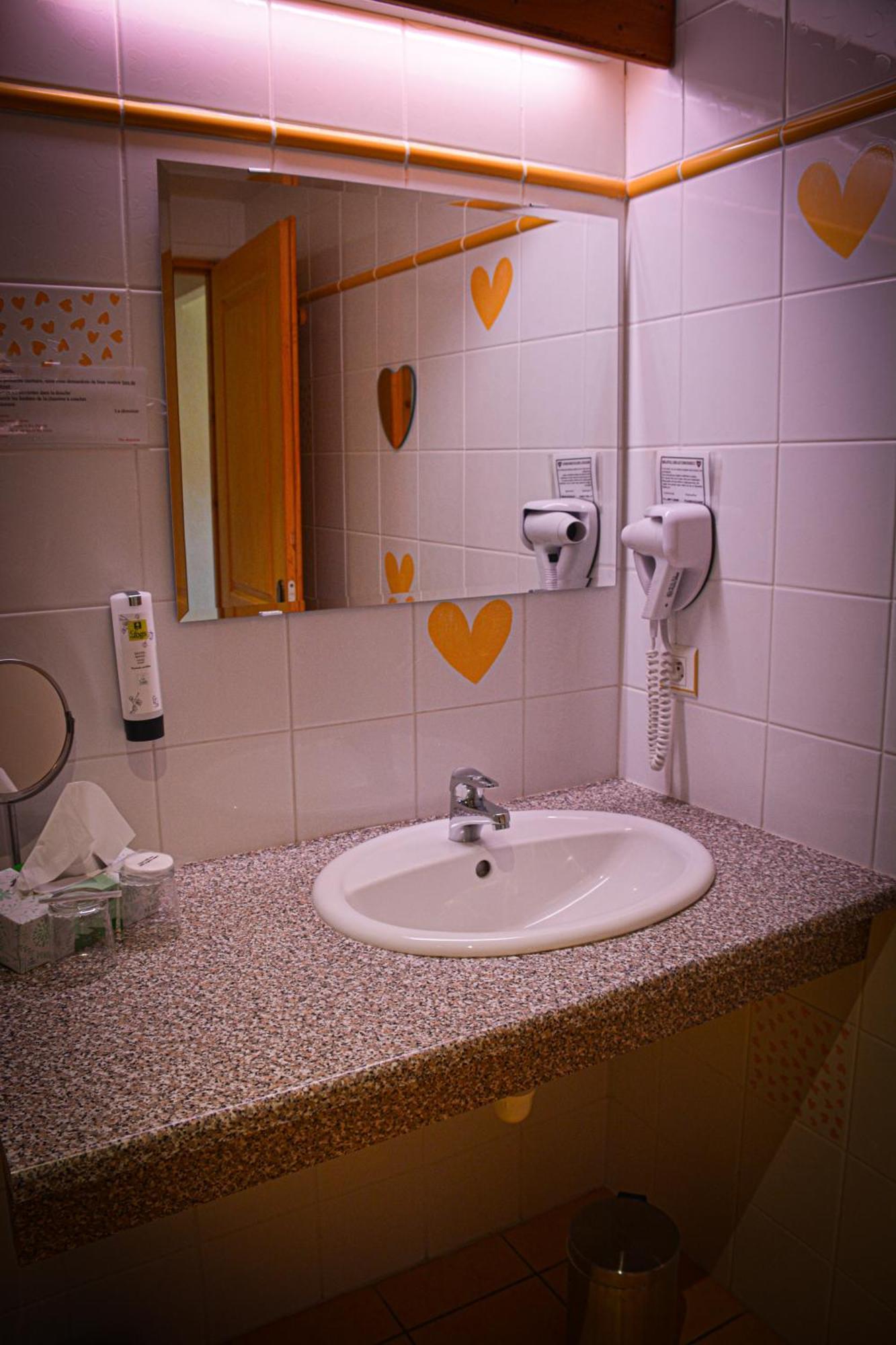 לה הוואלד Logis Hotel Restaurant La Petite Auberge Alsace מראה חיצוני תמונה