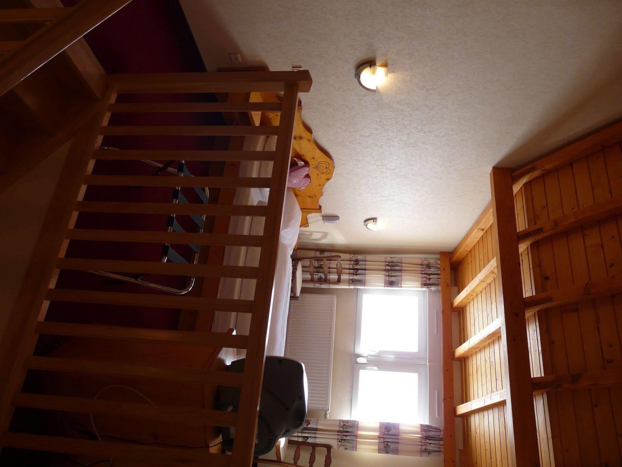 לה הוואלד Logis Hotel Restaurant La Petite Auberge Alsace מראה חיצוני תמונה